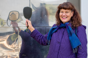 freimaurerisches Symbol Spiegel Freimaurerin mit Spiegel